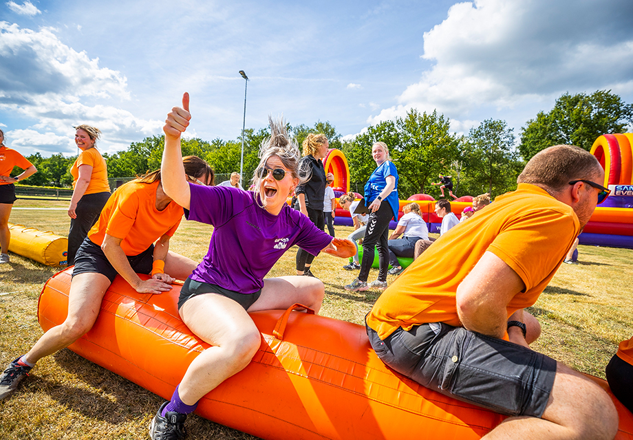 Plezier tijdens een zeskamp voor bedrijven bij Sanka Events